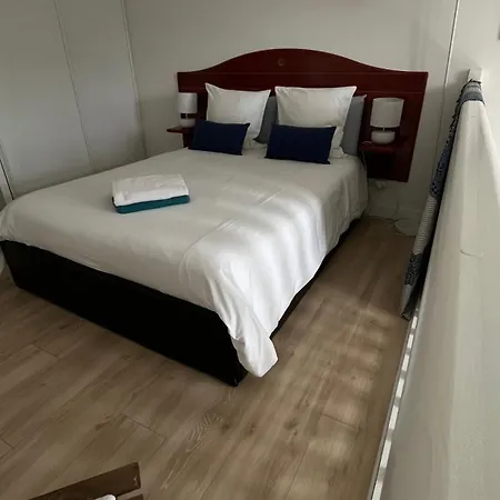 Cathy Duplex Plein Sud Vue Port Avec Piscine Interieure Chauffée
