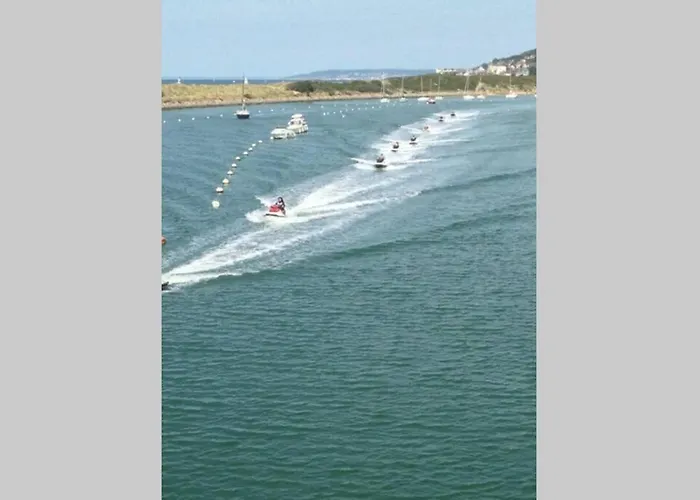 公寓 Cathy Duplex Plein Sud Vue Port Avec Piscine Interieure Chauffee 滨海迪沃