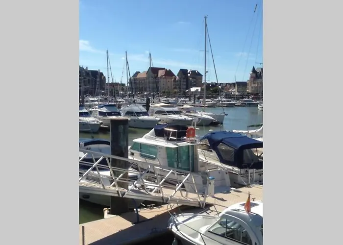 Cathy Duplex Plein Sud Vue Port Avec Piscine Interieure Chauffee